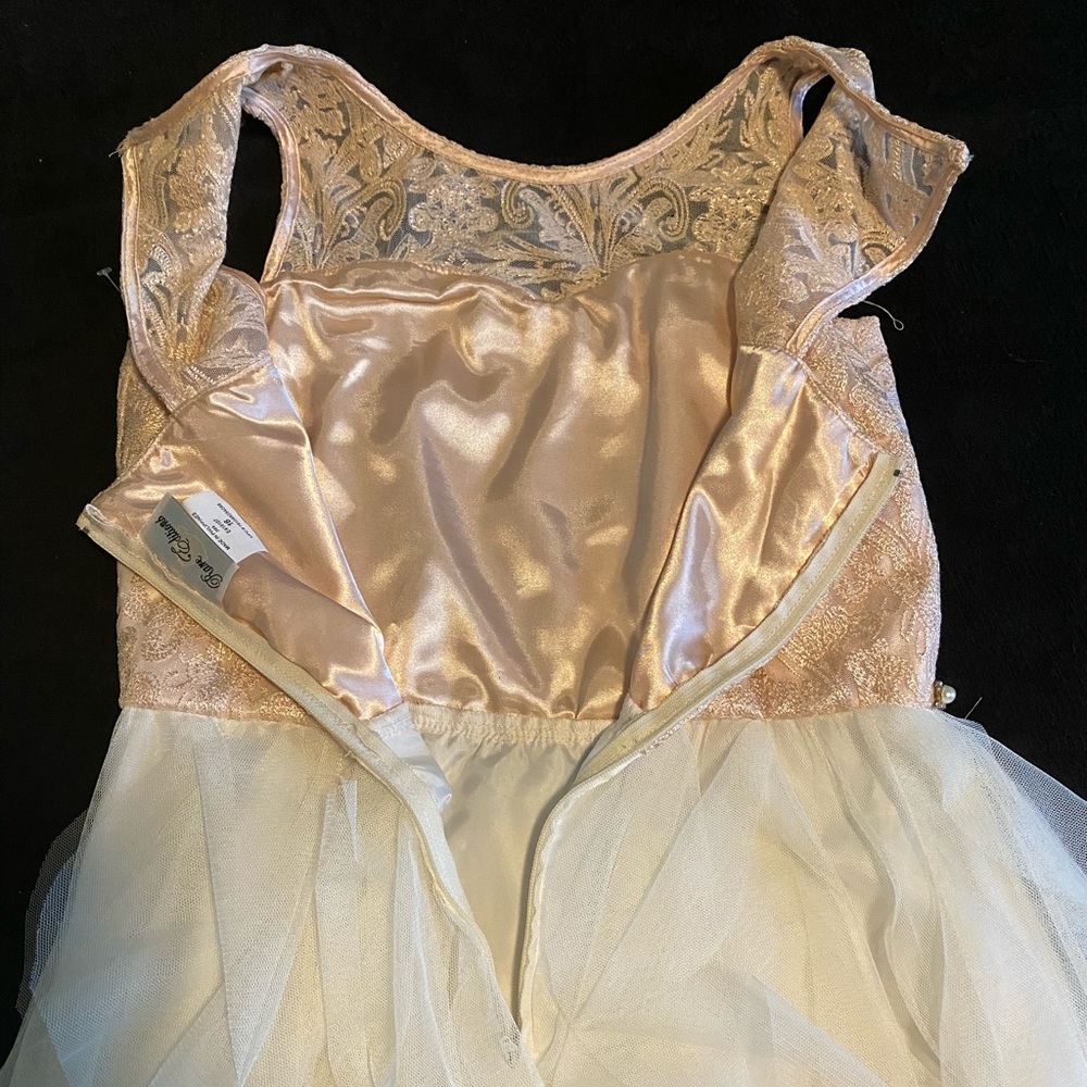 Dress - Picture 3 of 4